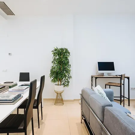 Homestay Elegant Interior In Centre Seville