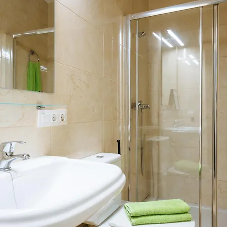 Elegant Interior In Centre Homestay Seville