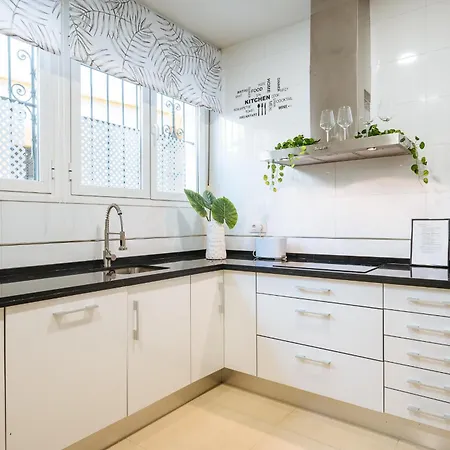 Homestay Elegant Interior In Centre *