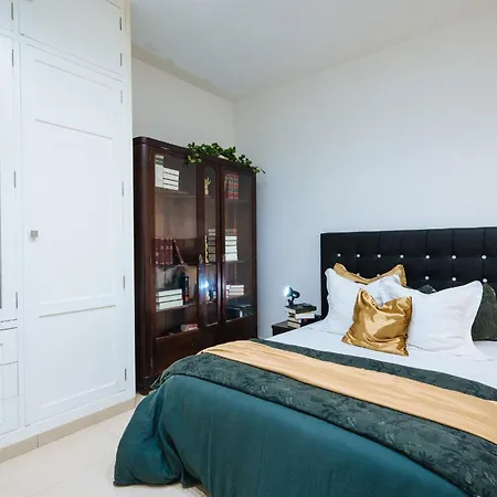Elegant Interior In Centre Homestay *